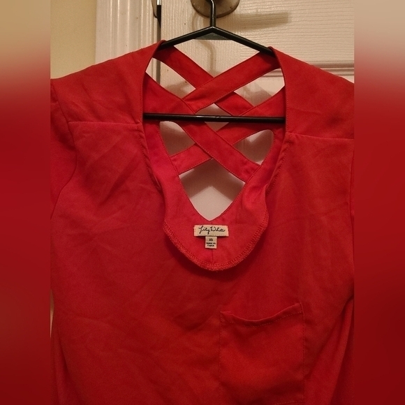 Lily White Womens Business Solid Red High Low Blouse W/ Pocket and CrissCross XS - Picture 4 of 5